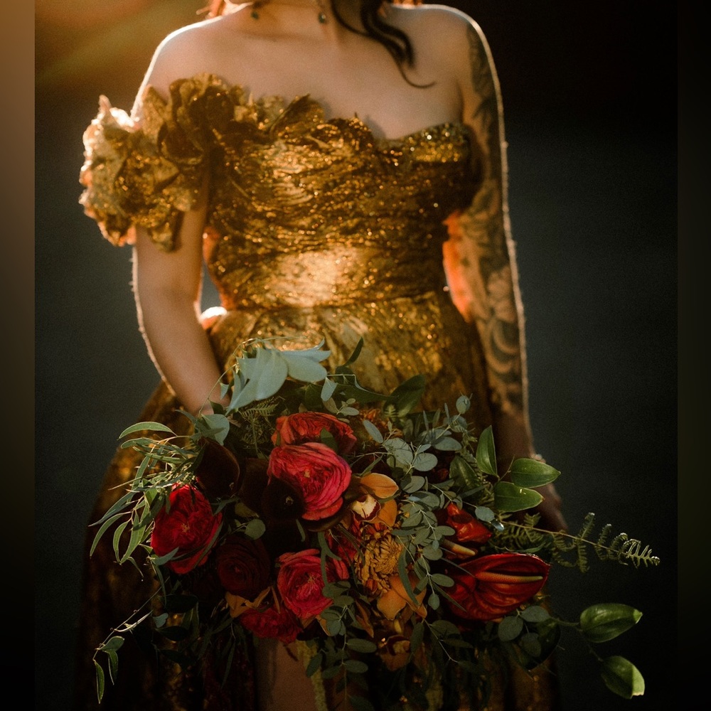 Teuta Matoshi golden Foliage Crown Gown